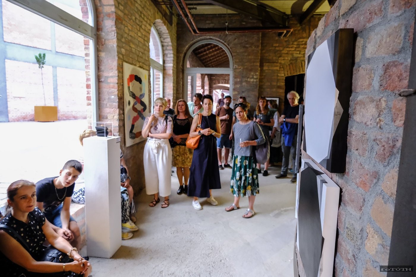 Művészet a romok között kiállítás – Zsolnay Piknik 2022